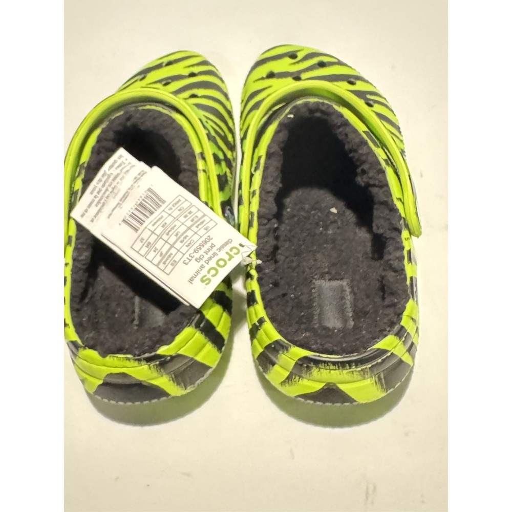 Crocs Zebra Printed Fleece Lined Clogs Lime Green/Black Women 8 / Men 6 NWT - Picture 3 of 6